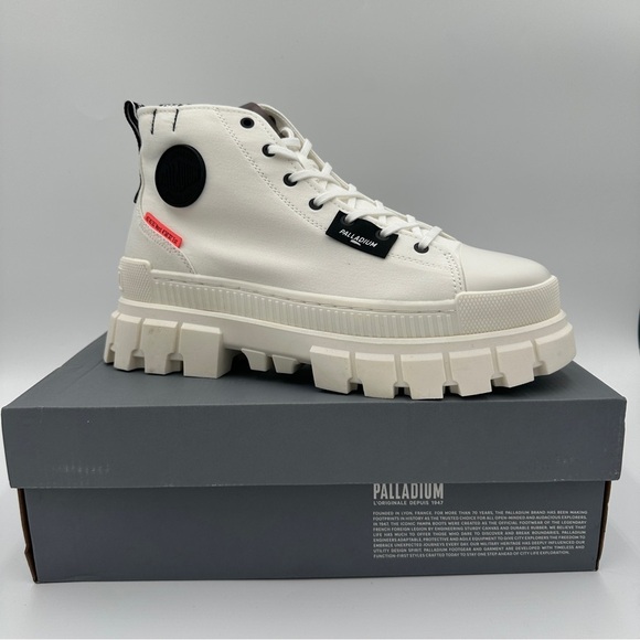 Palladium Revolt Hi Tx Round Toe Hiking Womens White Boots Size 11 97242-127-M - Picture 1 of 10